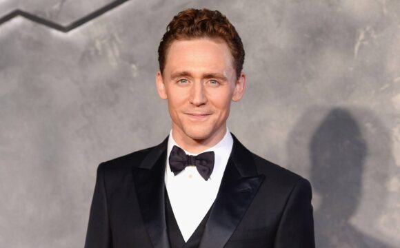 Tom Hiddleston Net Worth 2021 – How Much is the Famous Actor Worth?
