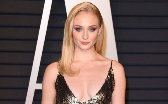 Sophie Turner Net Worth 2019 – How Much is the Actress Worth?